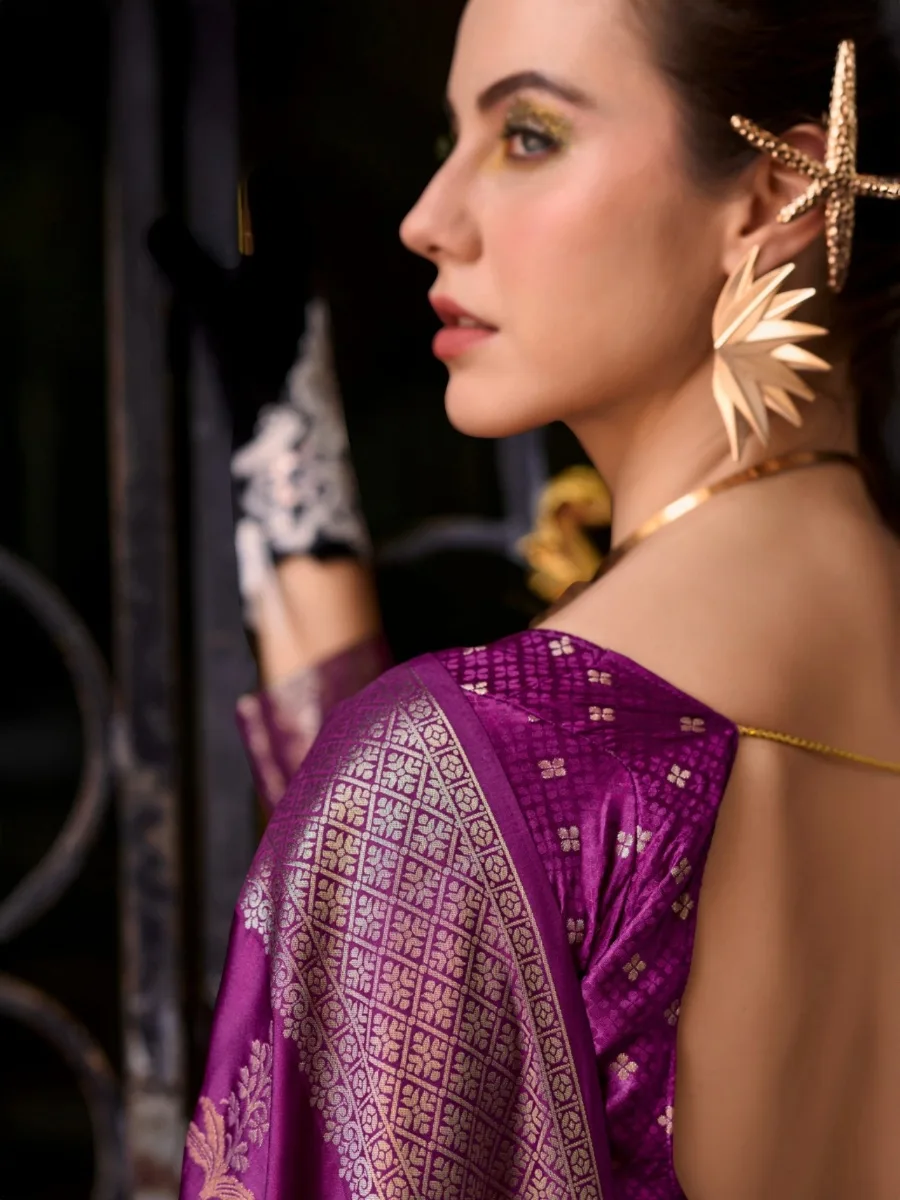 Classic Mangha Silk Saree with Smooth Satin Texture - Image 13