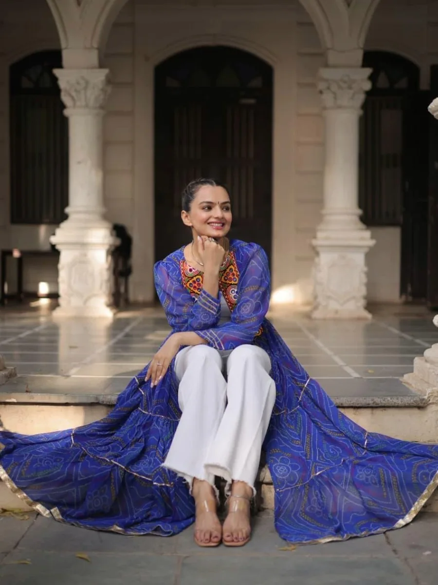 Bandhani Print Kutchi Patchwork Shrug in Faux Georgette - Image 2
